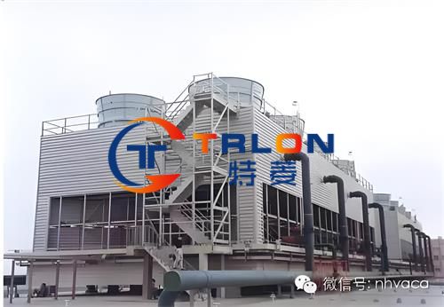 冷卻塔和水泵置于系統至低點時，需注意哪些？